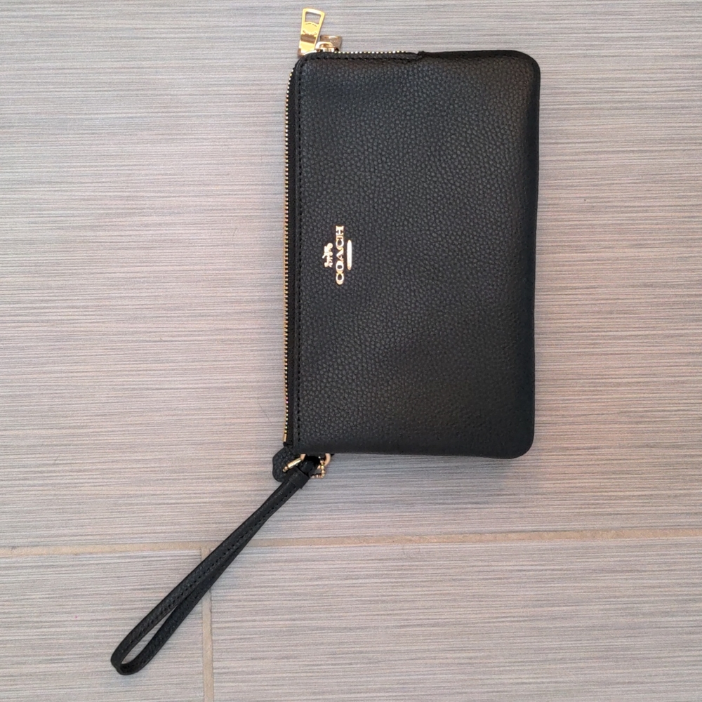 NWOT Coach double corner zip wristlet